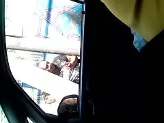 Ficou interessante que ela se escondeu entre as pernas do irmão. sexo pornô brasileiro