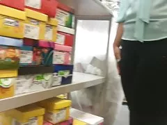 Gato sexo com gordas brasileiras de outra mulher se molha olhando o limpador de piscina